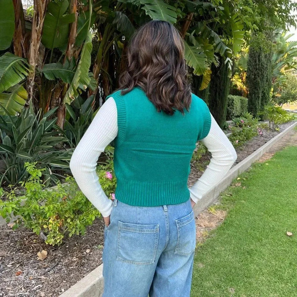 Argyle Sweater Vest Black/Multicolor V-Neck Soft Cozy Knitted Green/Jade - Picture 3 of 3